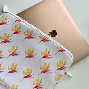 NWT Soha 14” Bird of Paradise laptop case
